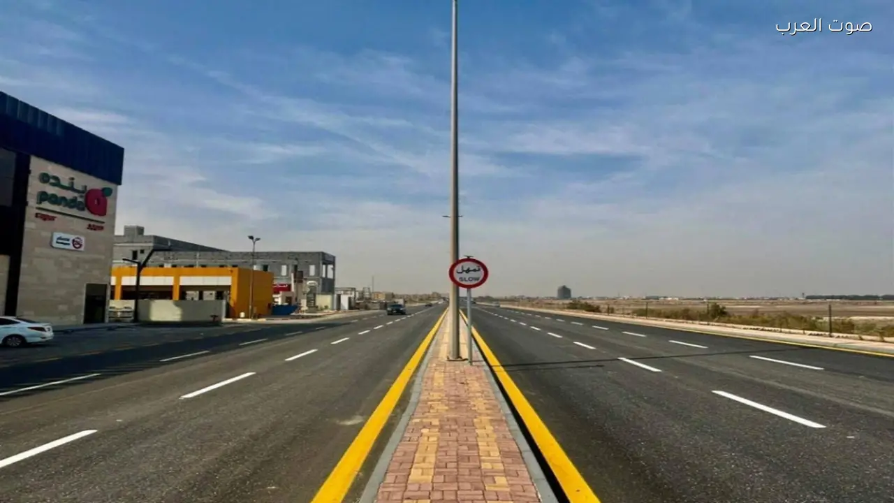 بلدية الجبيل تكمل تأهيل شارع معاذ بن جبل في حي الروضة