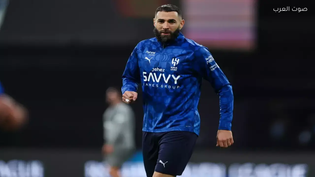 بنزيما يدرس الاعتزال وإدارة الهلال تتخذ قراراً حاسماً