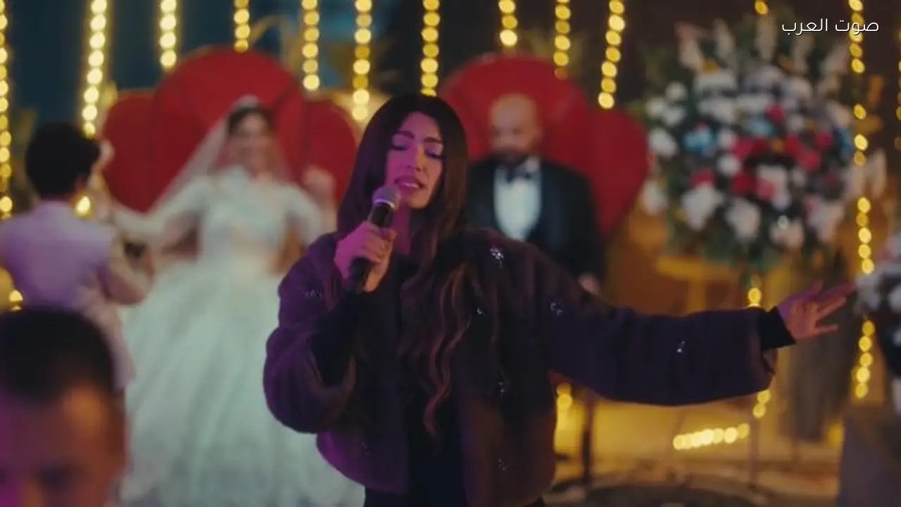 تارا عماد تغني في زفاف شقيقة عباس الريس أغنية “اتغاظوا بقي”