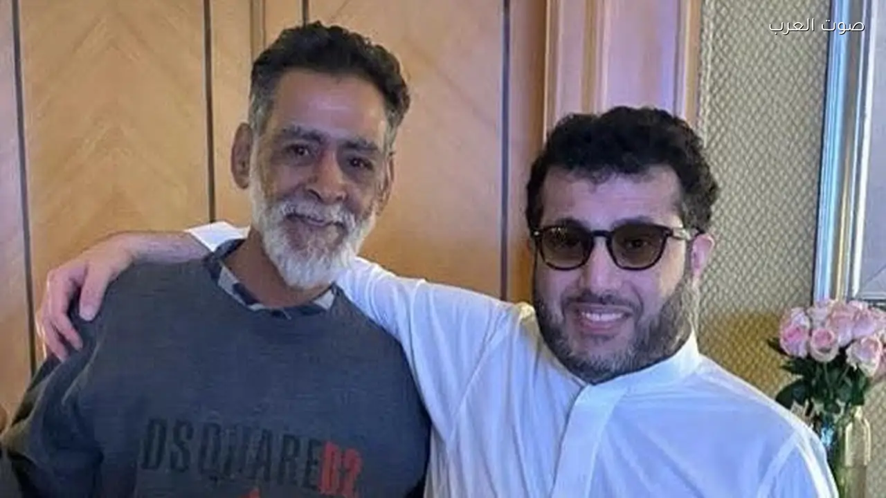 تركي آل شيخ يستقبل المسن صاحب جملة «أهل غزة أولى مني» ويحقق أمنيته