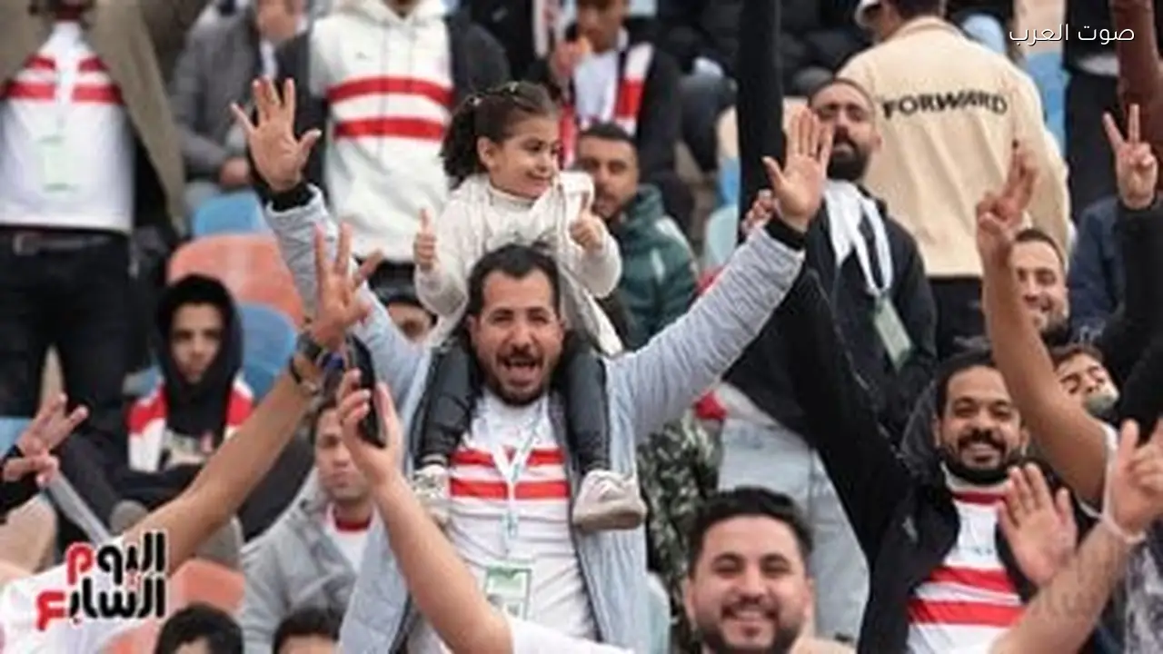 تغريم الزمالك 50 ألف جنيه بسبب زجاجات المياه وإيقاف مدرب المصري