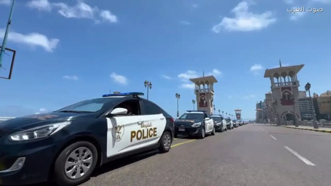 تواجد مكثف للشرطة ودوريات مرورية في أول أيام العيد