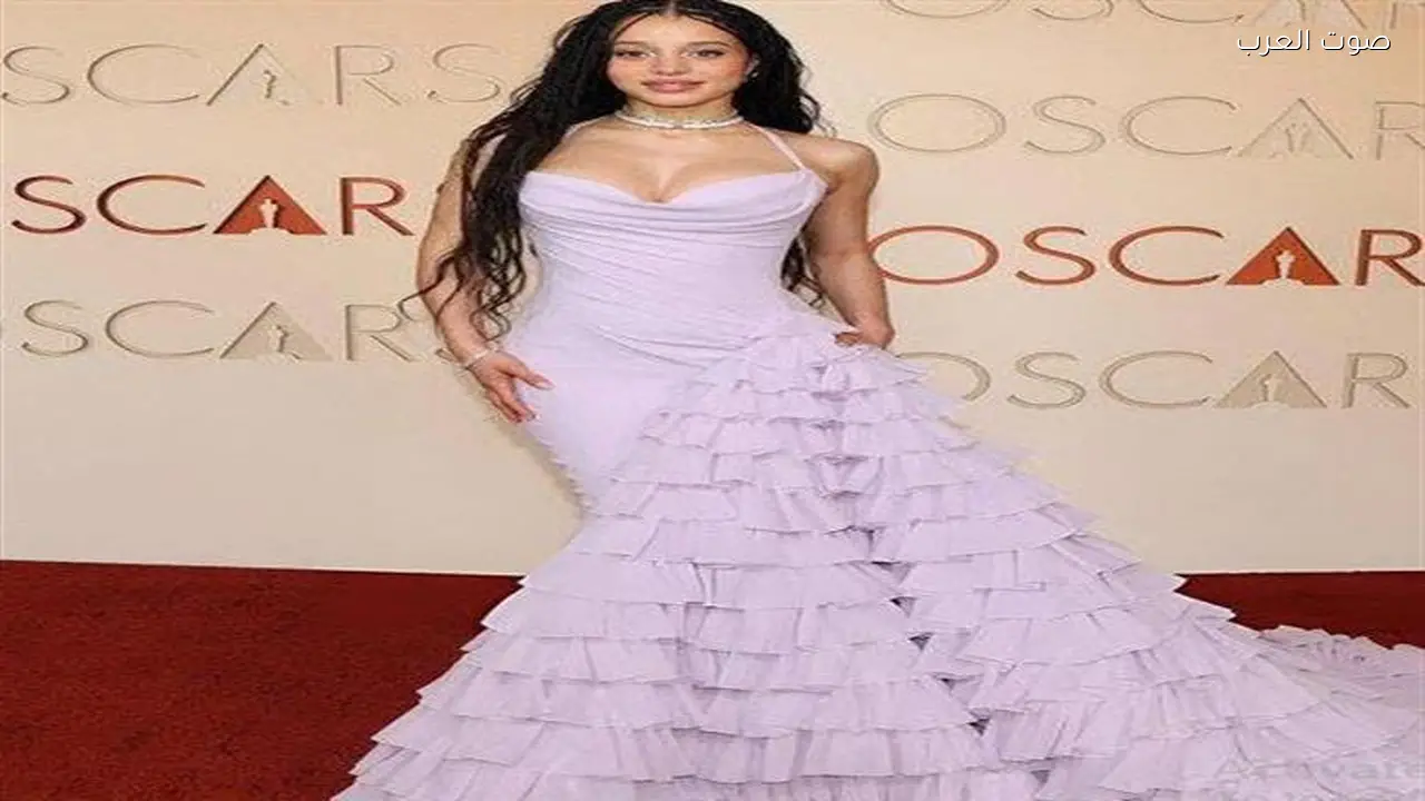 توافد النجوم والمشاهير على السجادة الحمراء لحفل الأوسكار 2026