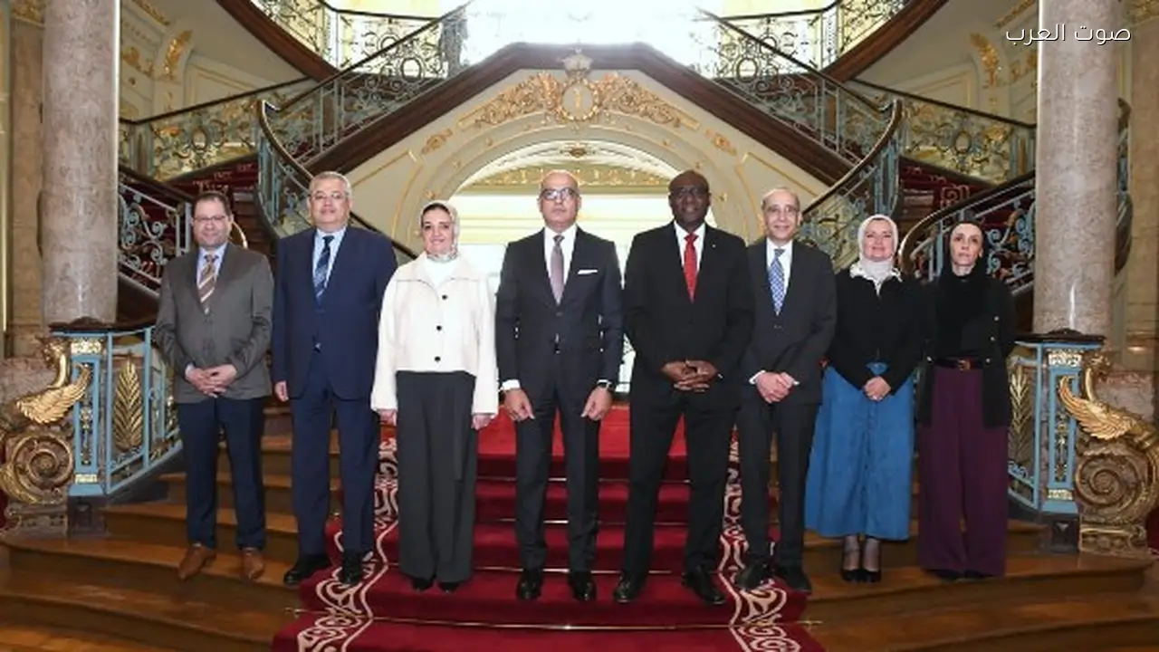 جامعة عين شمس تستقبل وفداً من جامعة كارلتون الكندية لتعزيز التعاون