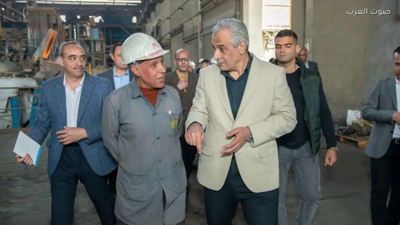 جمبلاط يتفقد سير العمل في حلوان للمسبوكات والأجهزة المعدنية