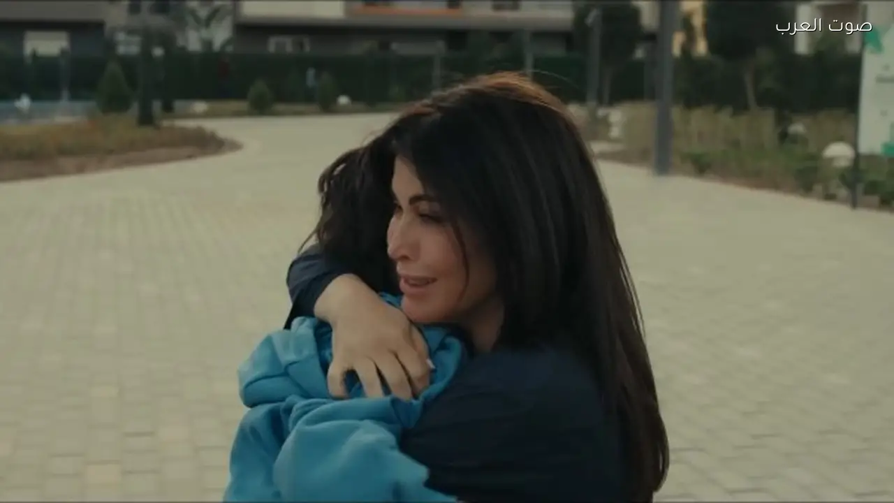 جومانا مراد تنهار في الحلقة 5 من مسلسل اللون الأزرق