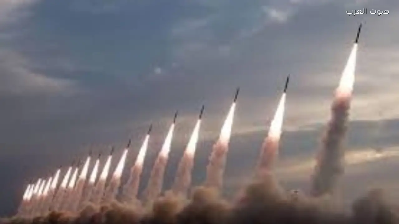 جيش الاحتلال الإسرائيلي يعترض صاروخًا باليستيًا إيرانيًا شمال البلاد