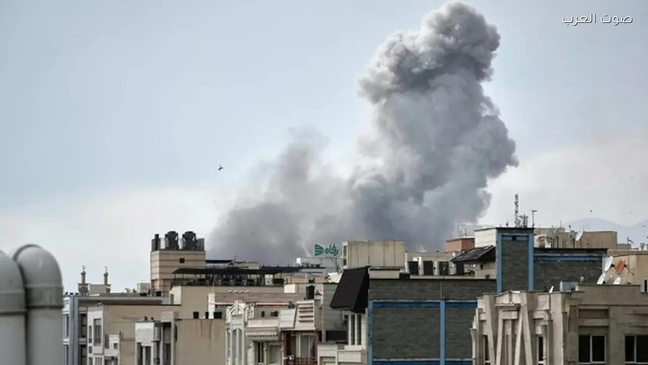 جيش الاحتلال يقصف مركز قيادة الدفاع الجوي الإيراني في طهران