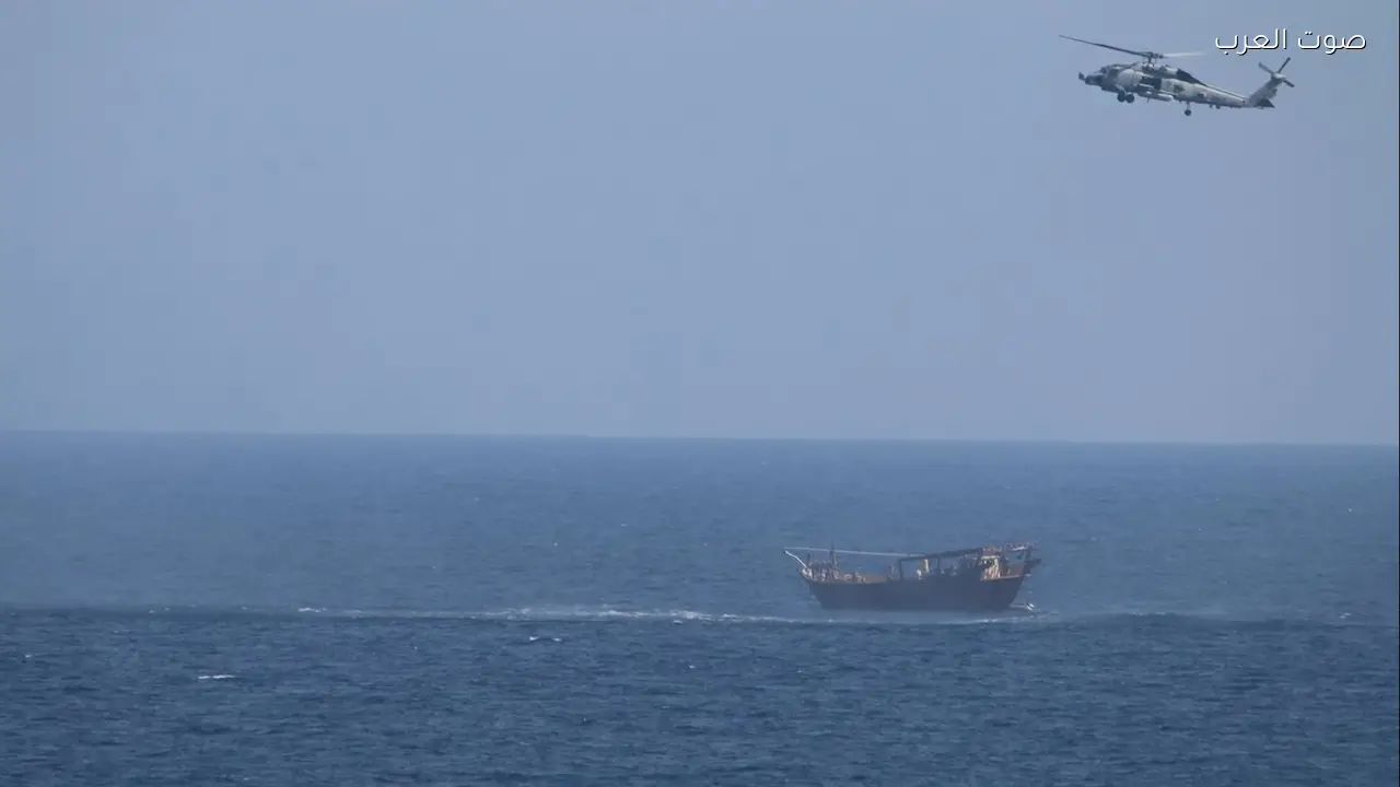 حريق بناقلة نفط في خليج عُمان والقبطان مفقود