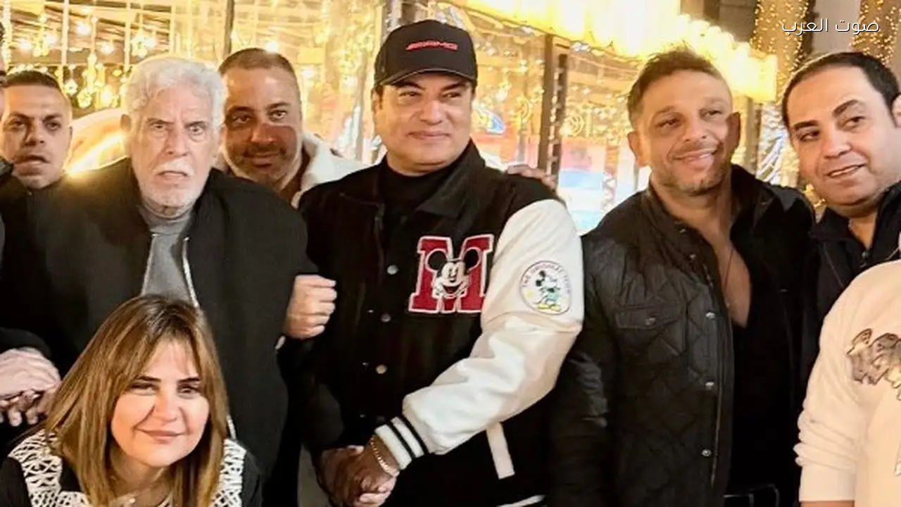 حسن شحاتة يظهر مع نجوم الفن والرياضة في سحور رمضاني