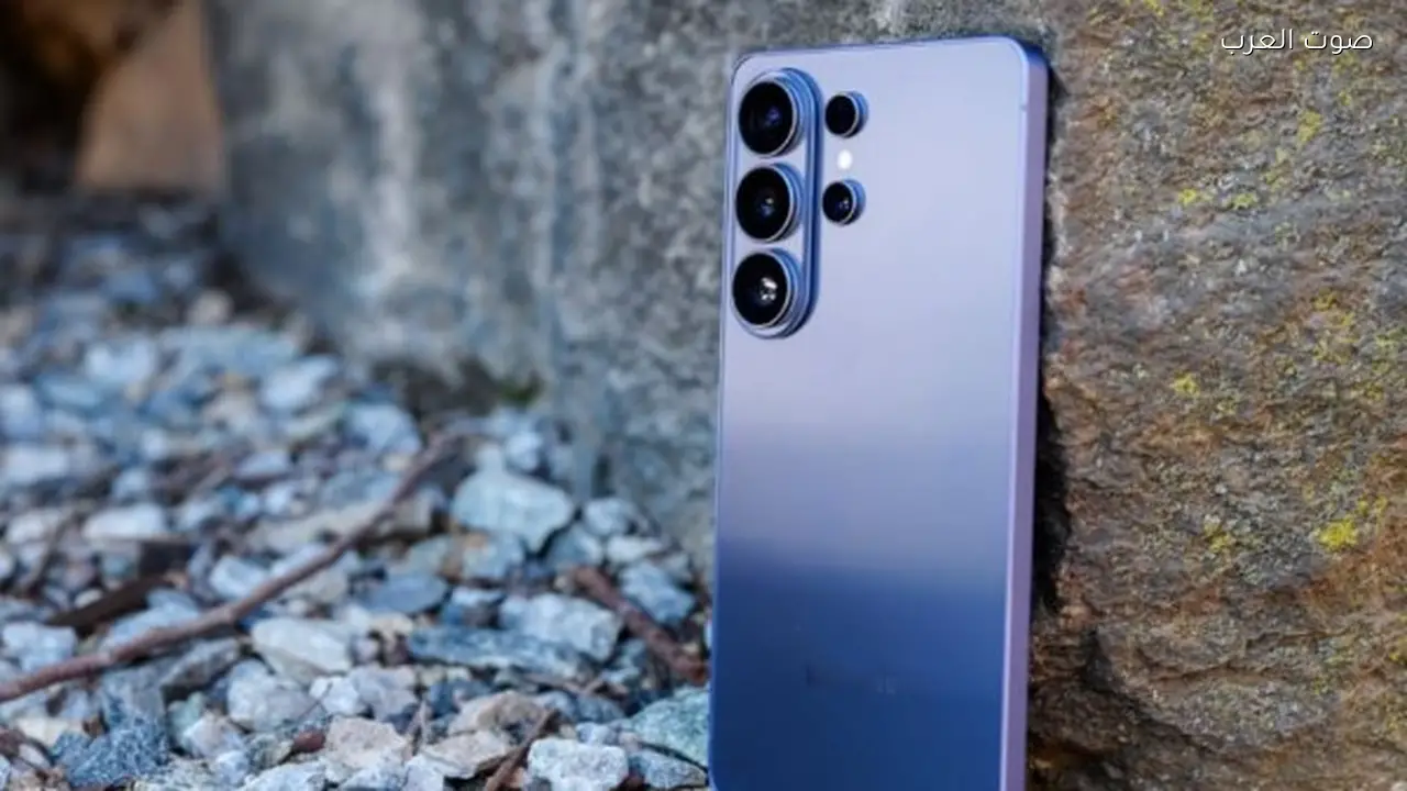 خلل في شاشة Galaxy S26 Ultra وسامسونج توضح التفاصيل