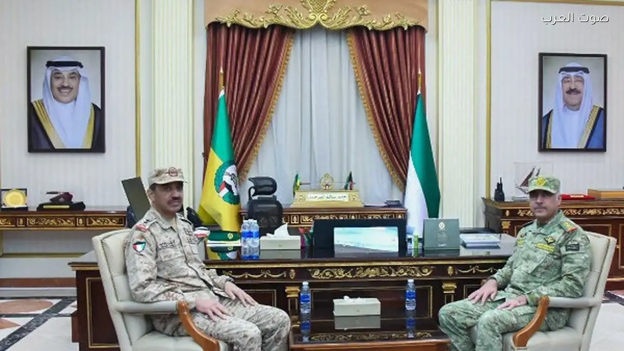 رئيس الأركان الكويتي يؤكد استعداد القوات لمواجهة الأحداث الطارئة