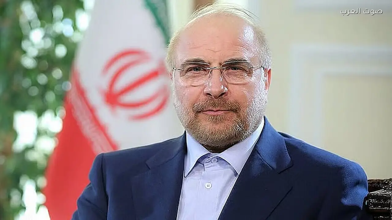 رئيس البرلمان الإيراني: أمريكا تتفاوض علنًا وتخطط لهجوم بري سري