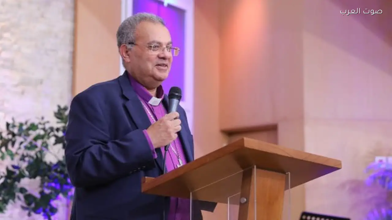 رئيس الطائفة الإنجيلية يحتفل بانضمام أعضاء جدد في القاهرة الجديدة