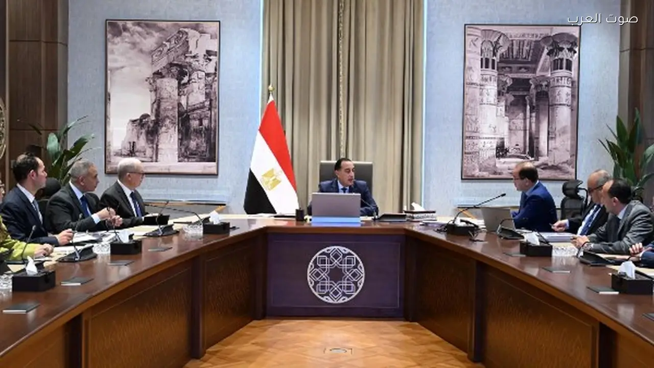 رئيس الوزراء يناقش موازنة 2026/2027 مع التركيز على الصحة والتعليم