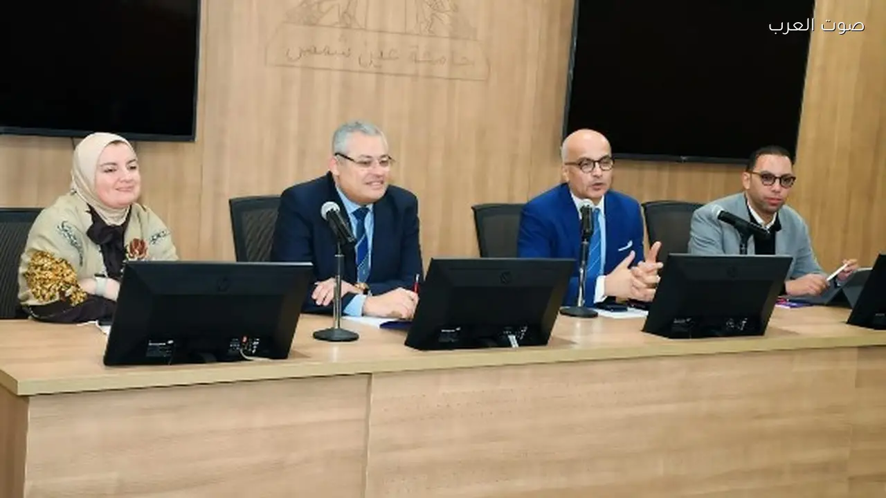 رئيس جامعة عين شمس يلتقي بوفد من جامعة هارفارد لتعزيز التعاون