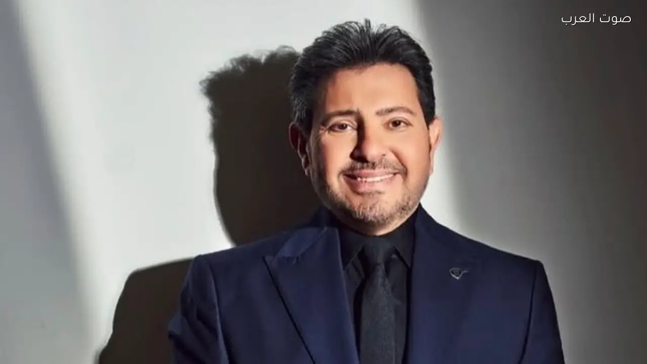 رامي صبري يتمنى الشفاء العاجل لهاني شاكر بعد وعكته الصحية