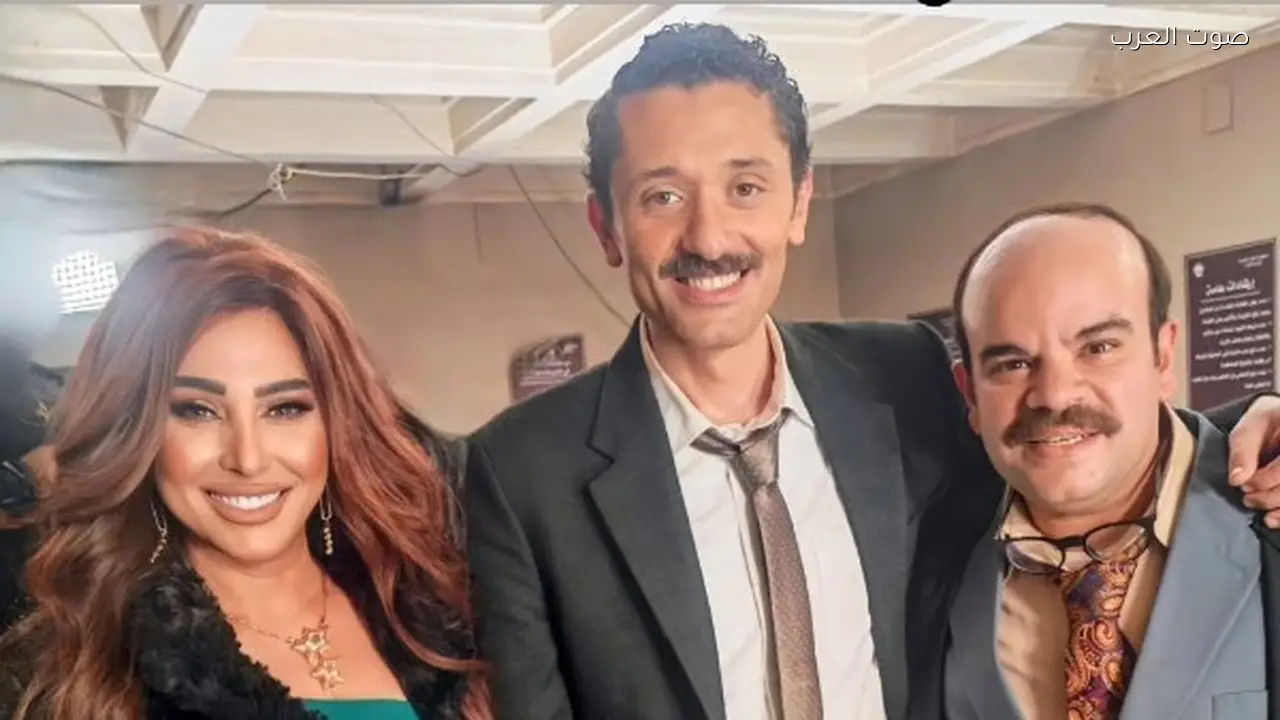 رحاب الجمل تنشر صور كواليس المتر سمير مع كريم محمود عبد العزيز
