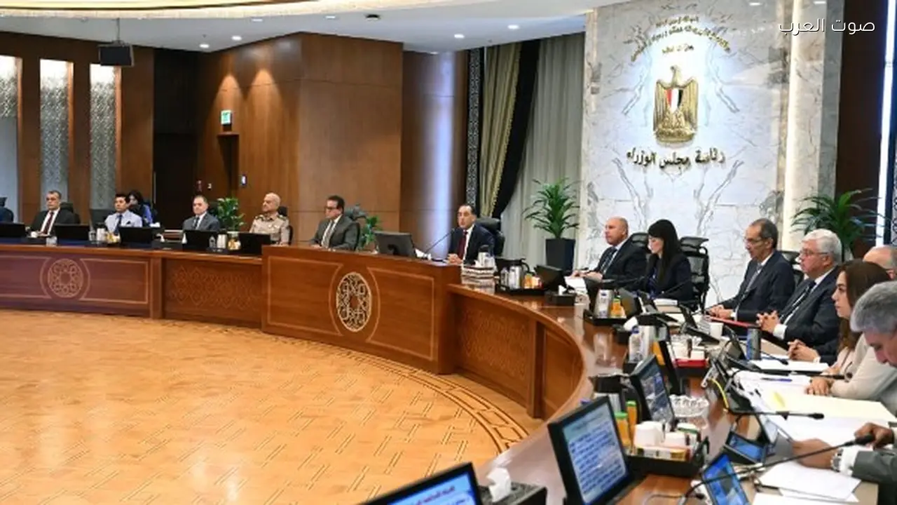 رفع الحد الأدنى للأجور إلى 10 آلاف جنيه في مصر