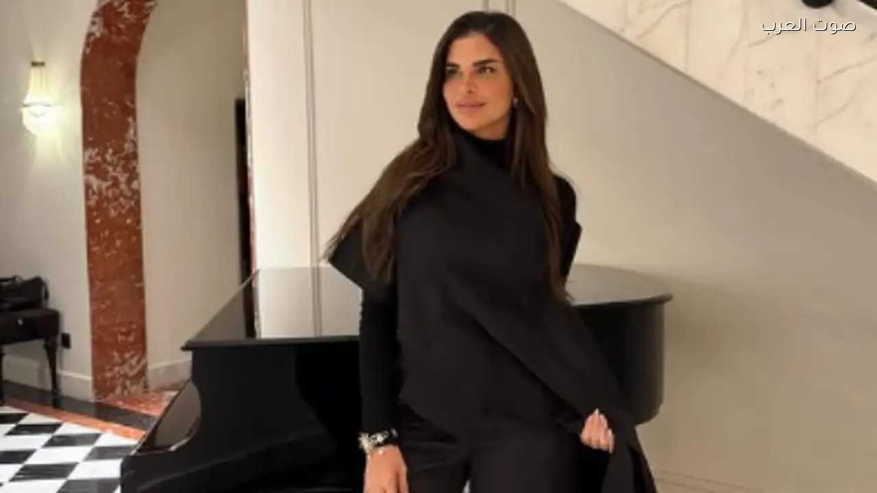 زوجة كريم فهمي تتألق بإطلالة جديدة ومميزة