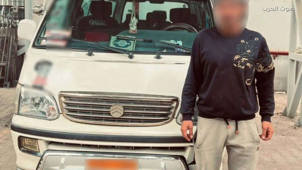 سائق ميكروباص في سوهاج يعتدي على شخص ويقبض عليه