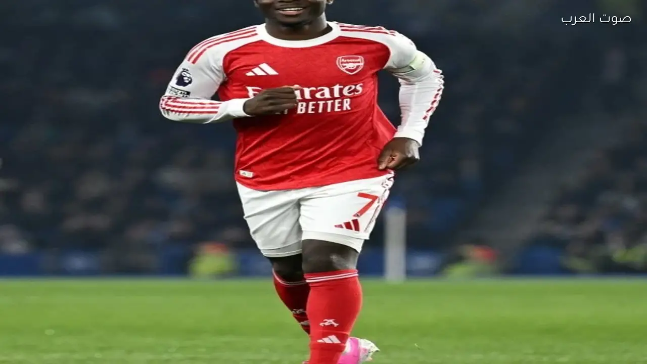 ساكا يسجل هدفًا حاسمًا في القمة ليقود فريقه للفوز