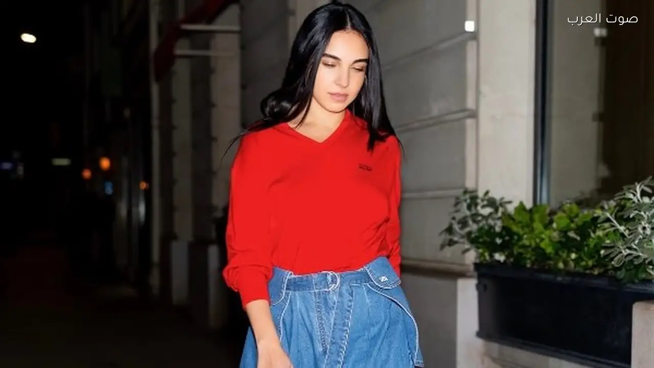 سلمى أبو ضيف تبرز في أحدث إطلالة لها من باريس