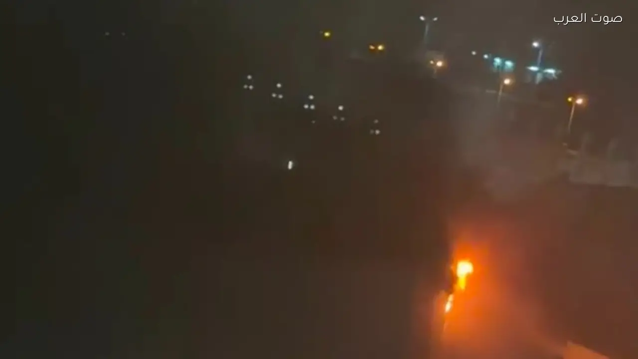 سيطرة 4 سيارات إطفاء على حريق في فندق بورسعيد الشهير