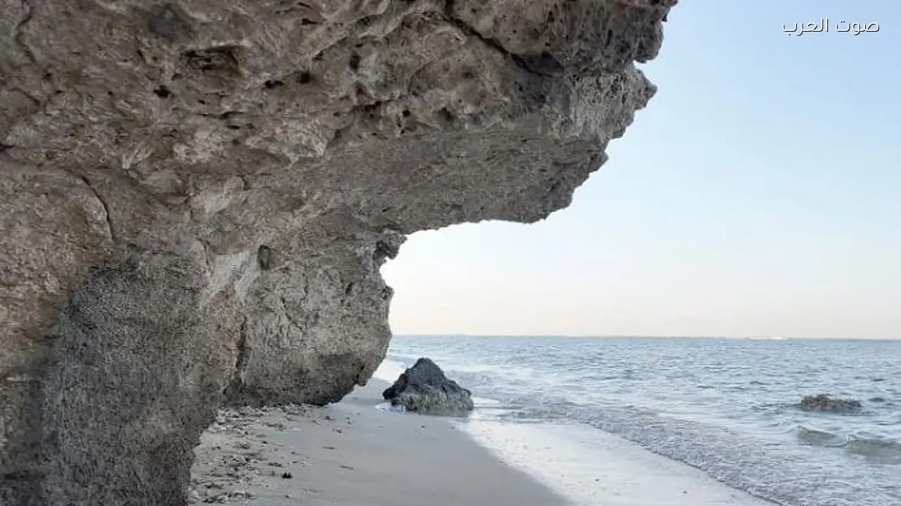 شاطئ الشعيبة يعزز السياحة الاستكشافية والتاريخية في السعودية