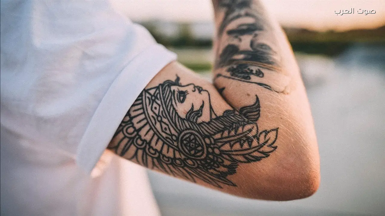 شرب الحليب وحصوات الكلى: هل هناك علاقة؟ والوشم وتأثيره على النظر