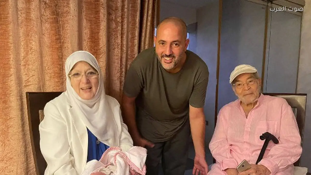 شمس البارودي تستعرض ذكرياتها مع حسن يوسف بصور نادرة