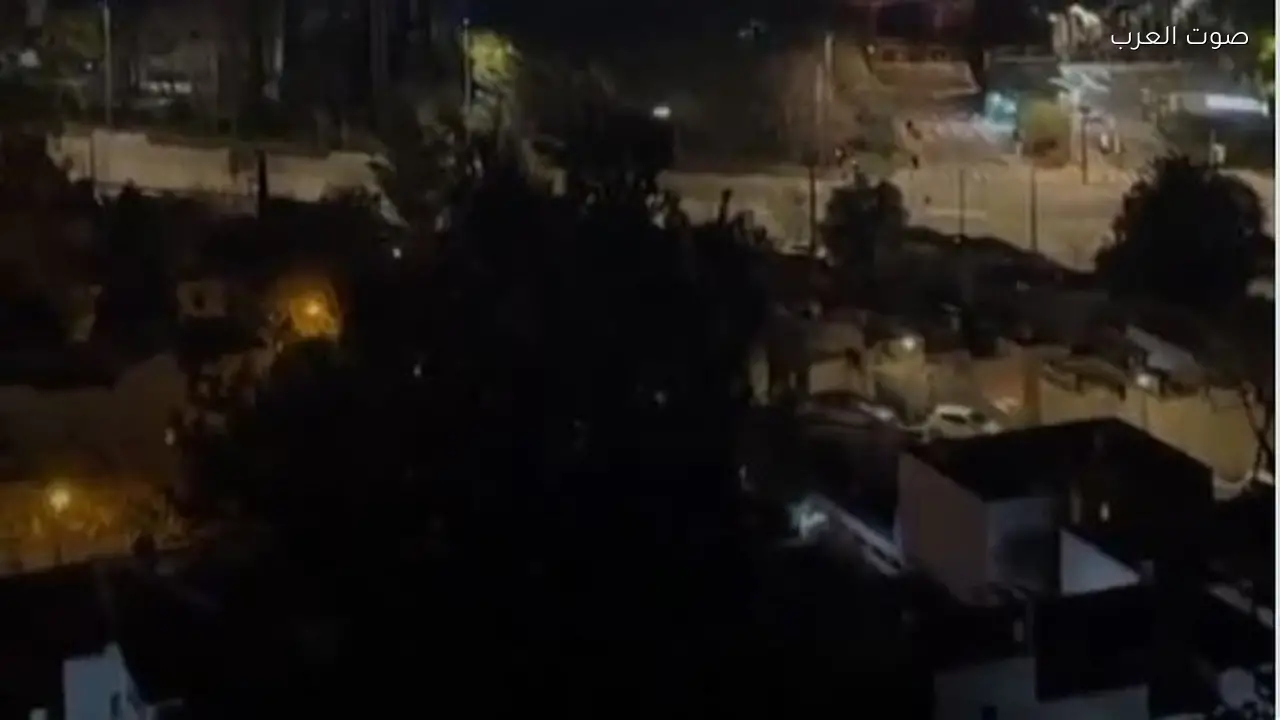 صافرات إنذار تعلن عن اعتراض صواريخ في سماء القدس