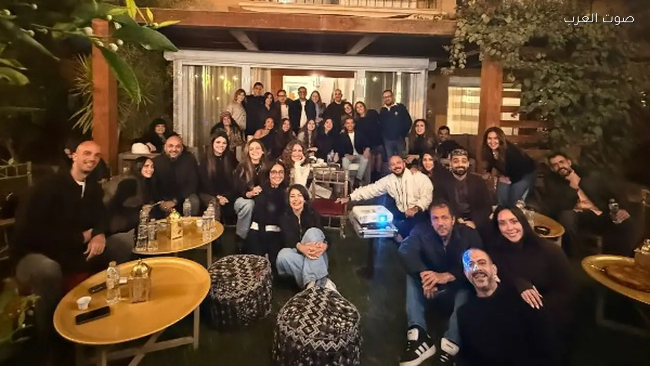 صناع مسلسل “اتنين غيرنا” يحتفلون بمشاهدة الحلقة الأخيرة معاً