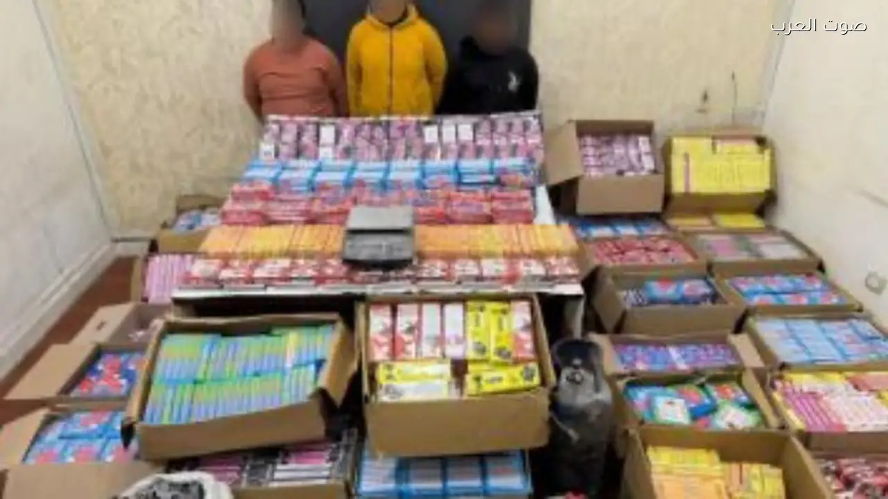 ضبط 3 أشخاص بحوزتهم 8 ملايين لعبة نارية