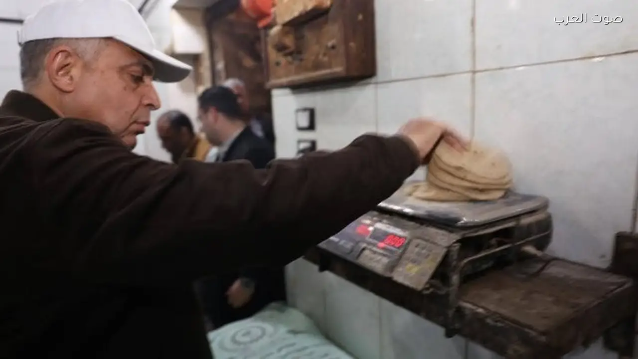 ضبط 6 أصحاب مخابز استولوا على 38 جوال دقيق مدعم في الغربية