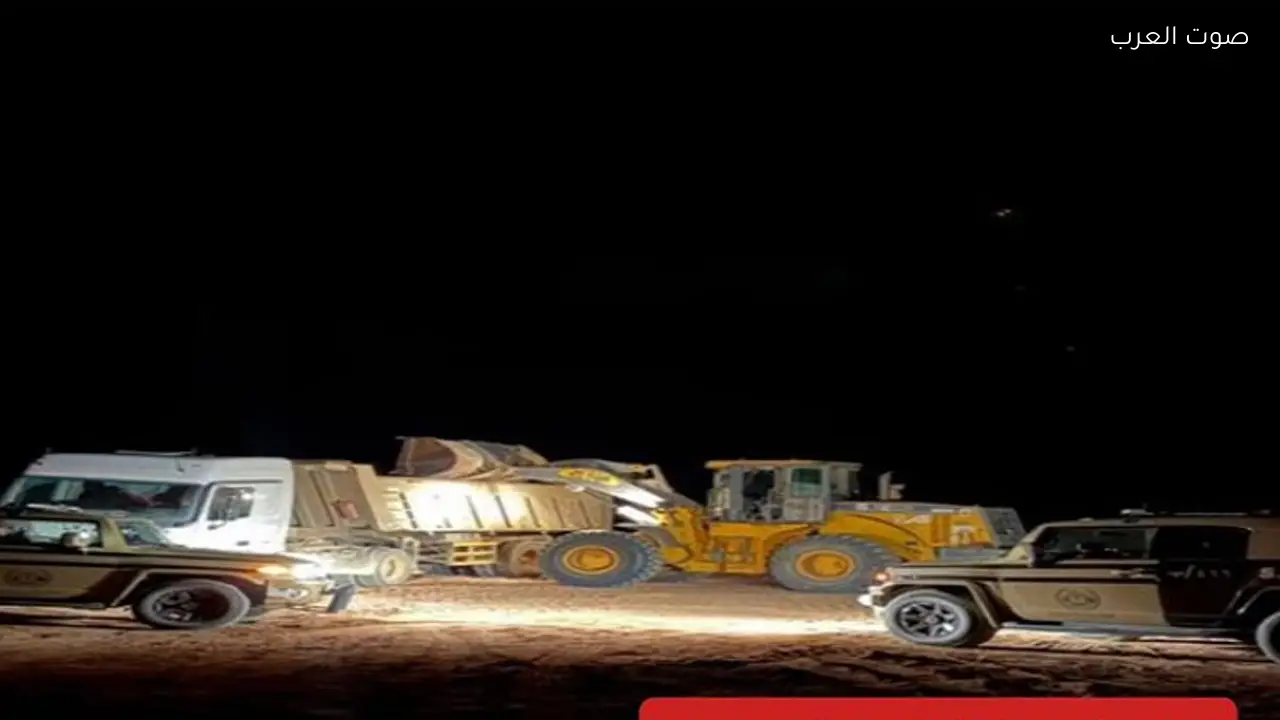 ضبط مواطن ومقيمين هندي وبنجلاديشي لاستغلال الرواسب في حائل