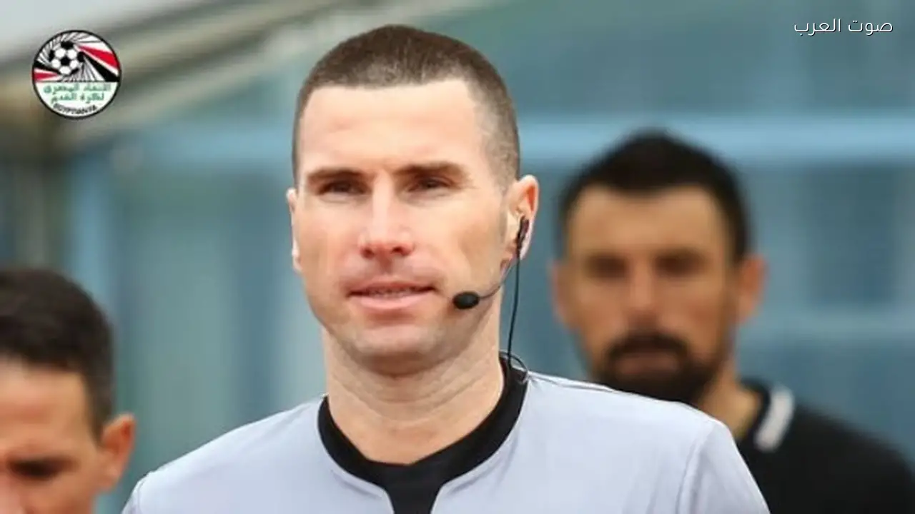 طاقم حكام بلغاري بقيادة كاباكوف لمباراة مصر وإسبانيا