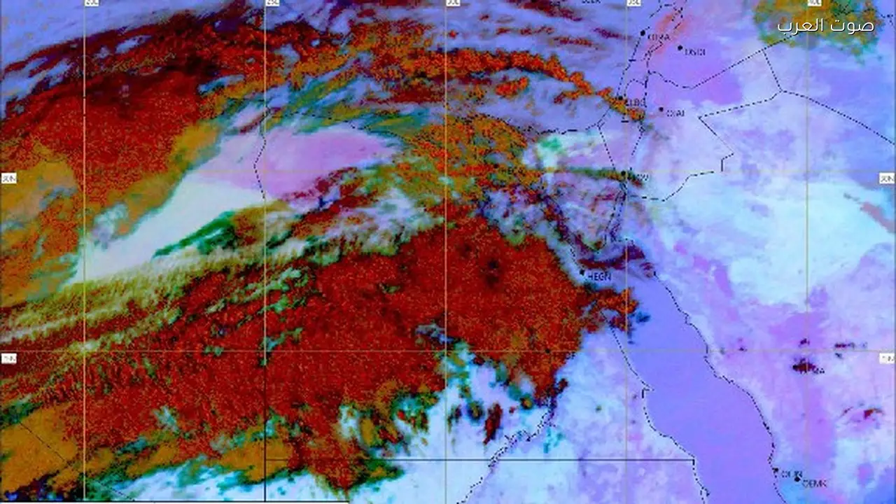 طقس مصر: غطاء سحابي وعواصف رملية متوقعة