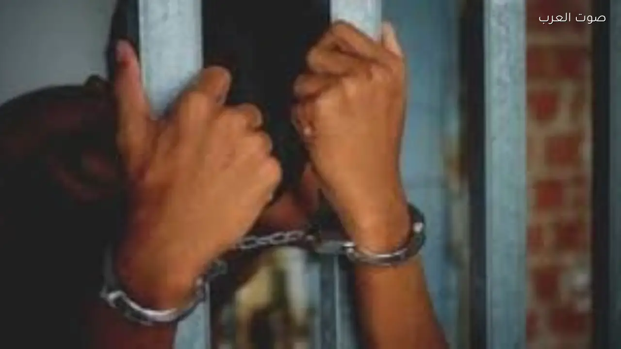 عاطل يتحرش بممرضة استدرجها تحت ذريعة رعاية والدته