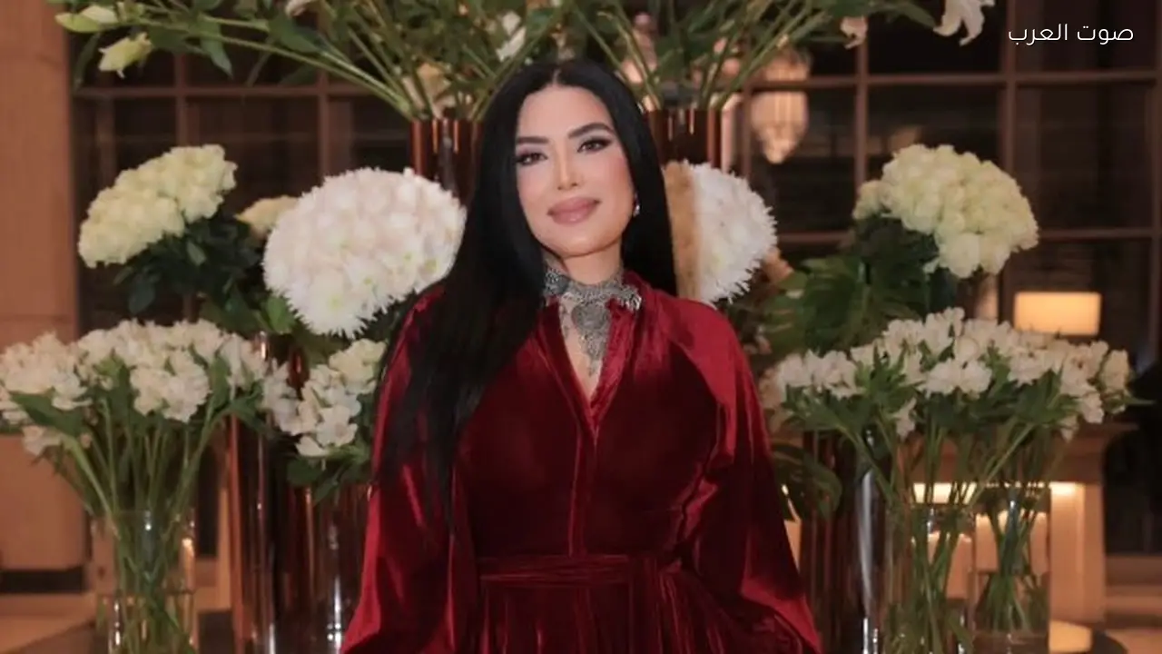 عبير صبري تتألق بإطلالة حمراء أنيقة