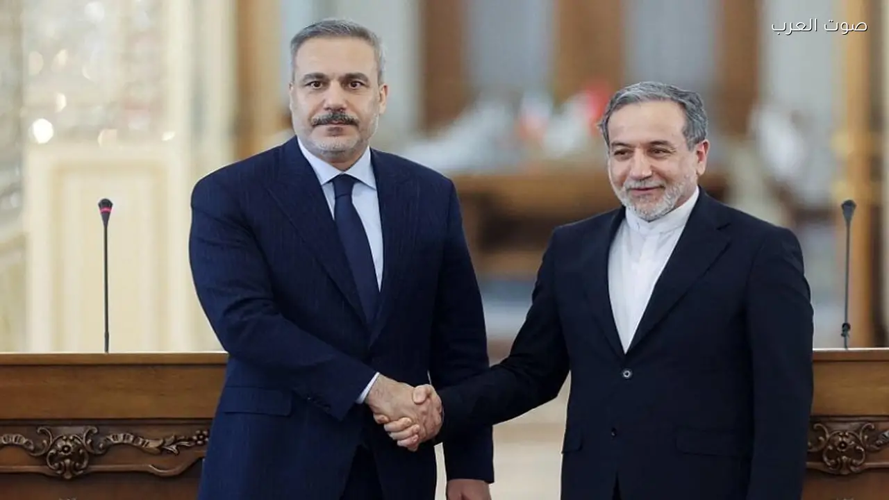 عراقجي ينفي تقارير إطلاق صواريخ إيرانية نحو تركيا