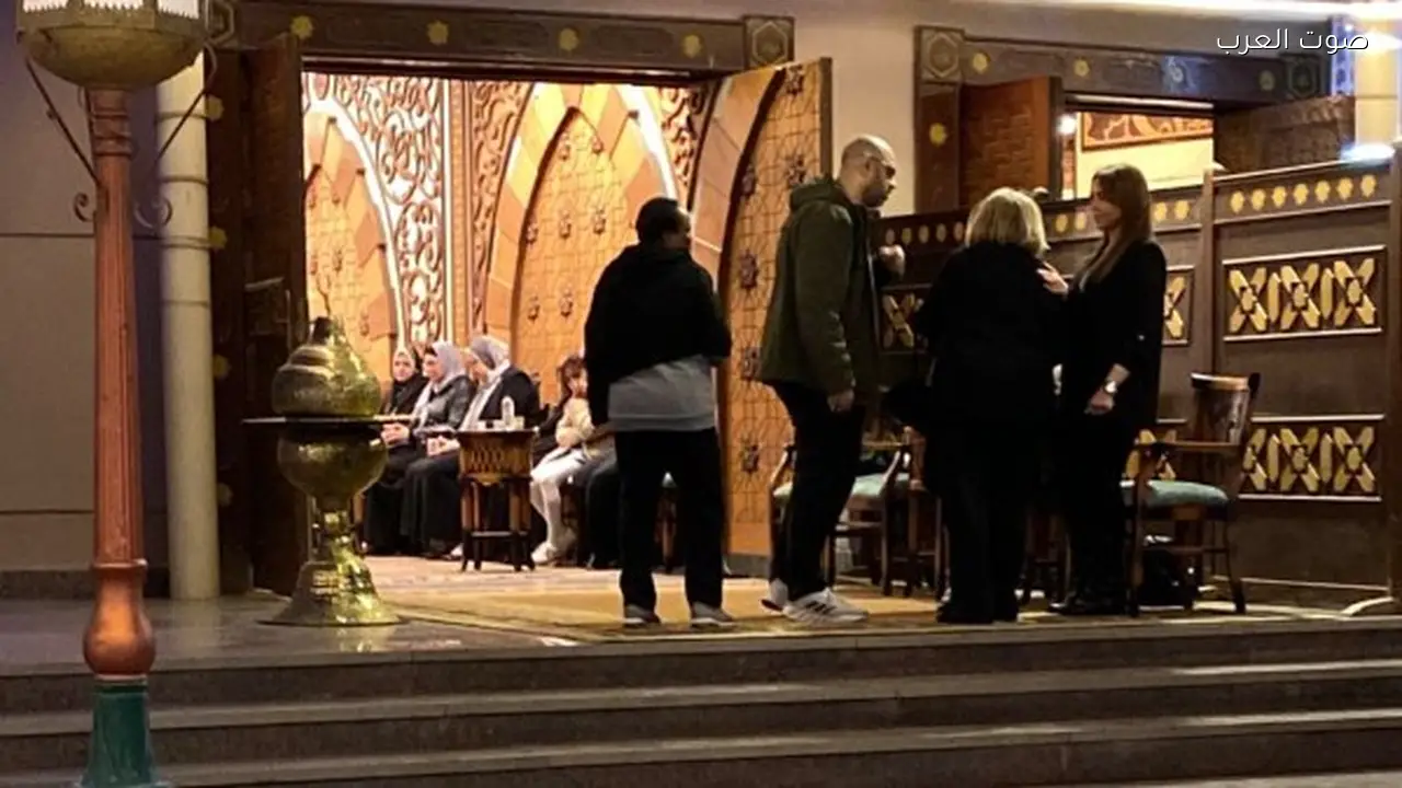 عزاء المخرج أحمد عاطف يبدأ من مسجد الشرطة مع بث مباشر