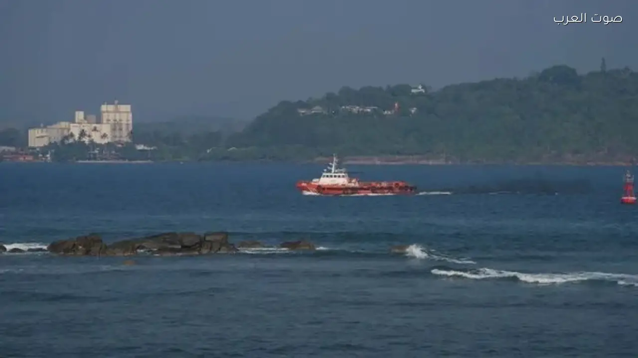 غواصة أمريكية تغرق سفينة إيرانية قرب سريلانكا