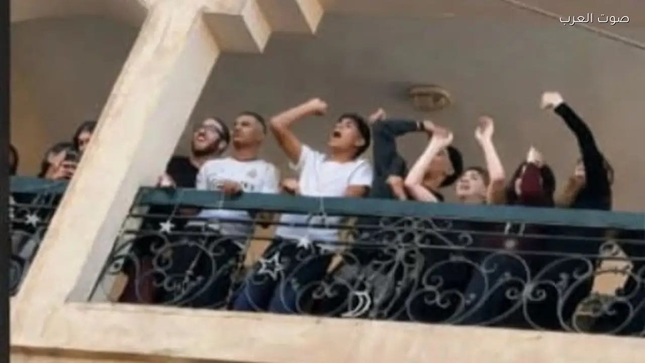 فحص فيديو يوضح إلقاء أكياس مياه على المصلين في مسجد بشيراتون