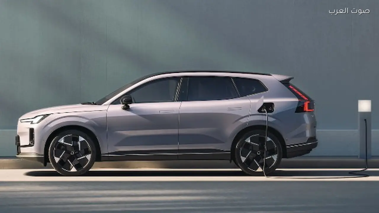 فولفو XC70 الهجينة الجديدة تصل قوتها إلى 462 حصانًا