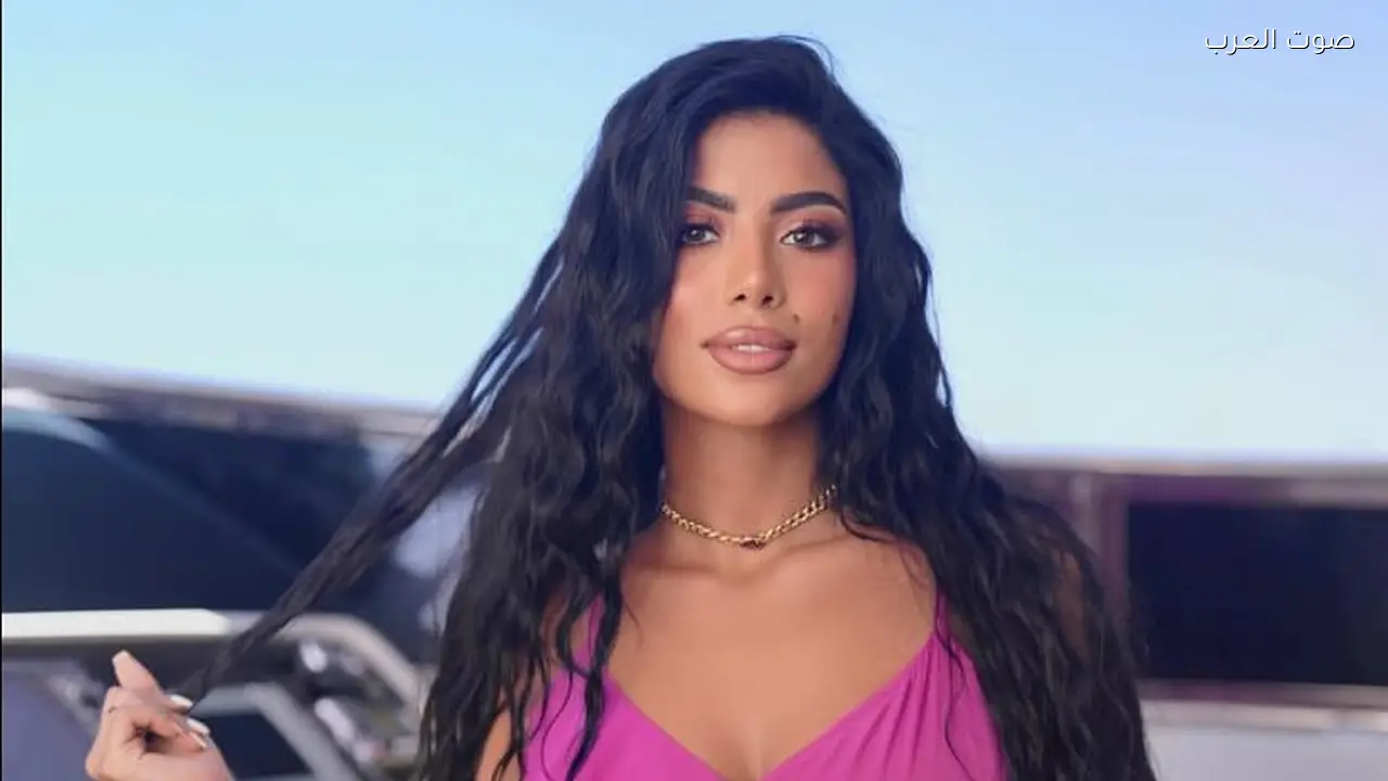 كارولين عزمي توضح حقيقة ارتباطها بأحمد العوضي