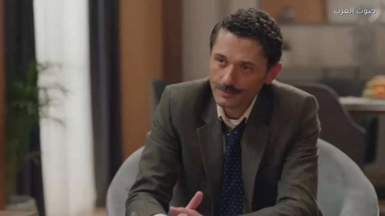 كريم محمود عبد العزيز يتورط في بيع آثار في الحلقة 6 من مسلسل المتر سمير