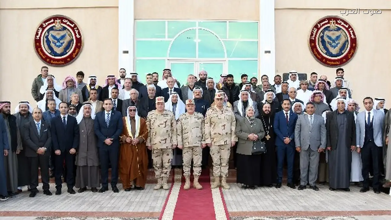 لقاء إفطار لقادة قوات شرق القناة مع شيوخ سيناء