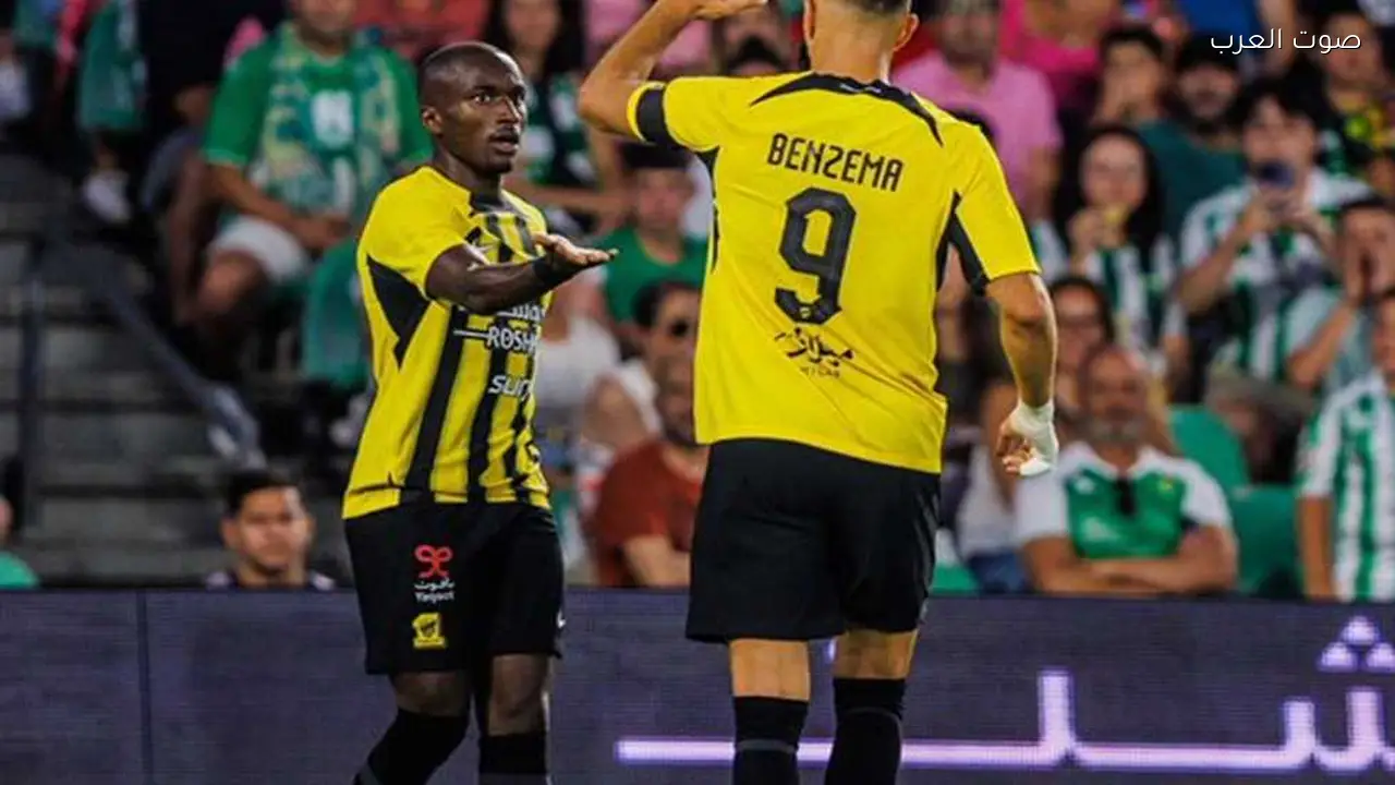 ليفربول يتفاوض مع موسى ديابي تحسباً لرحيل محمد صلاح في المستقبل القريب