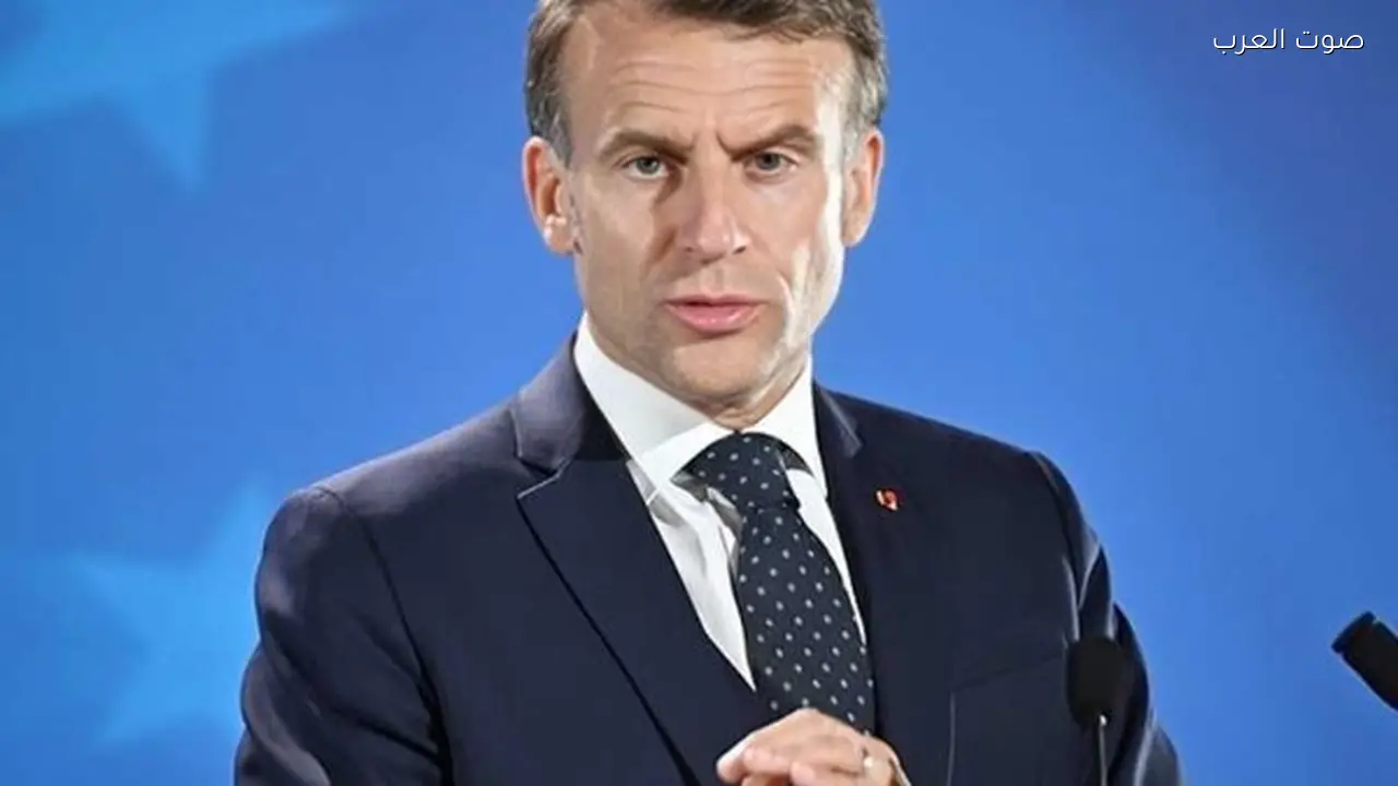 ماكرون يطالب إيران بوقف الهجمات وتأمين الملاحة في مضيق هرمز